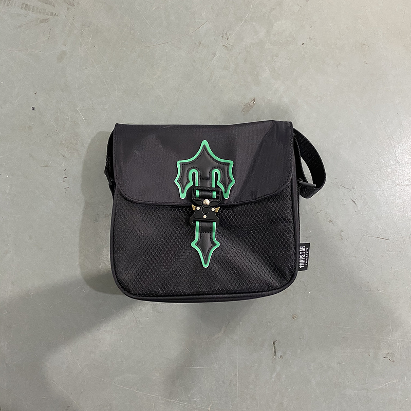 76¥ 1.0 Bag -Black/Green | Yupoo - Image 3