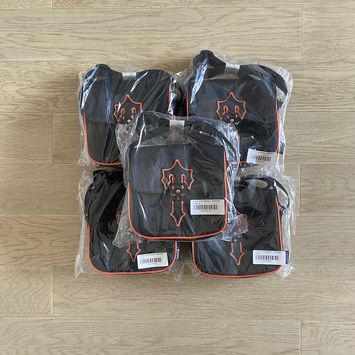 76¥ Trapstar Messenger Bag 1.0-Black/Orange 