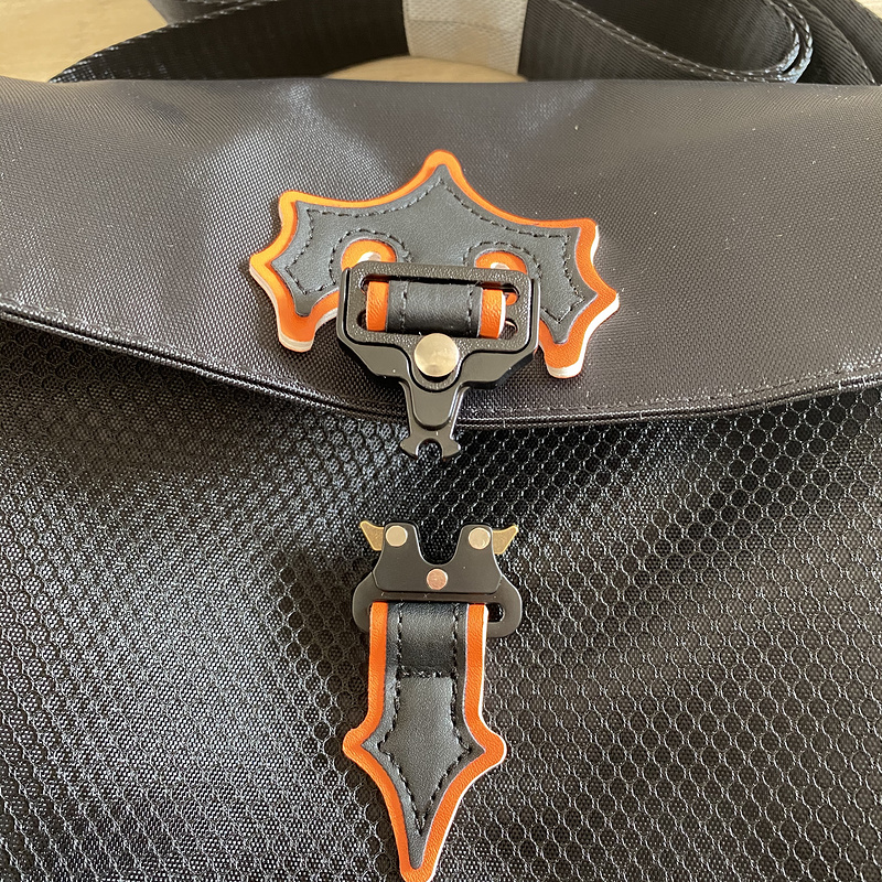 76¥ Trapstar Messenger Bag 1.0-Black/Orange | Yupoo - Image 11