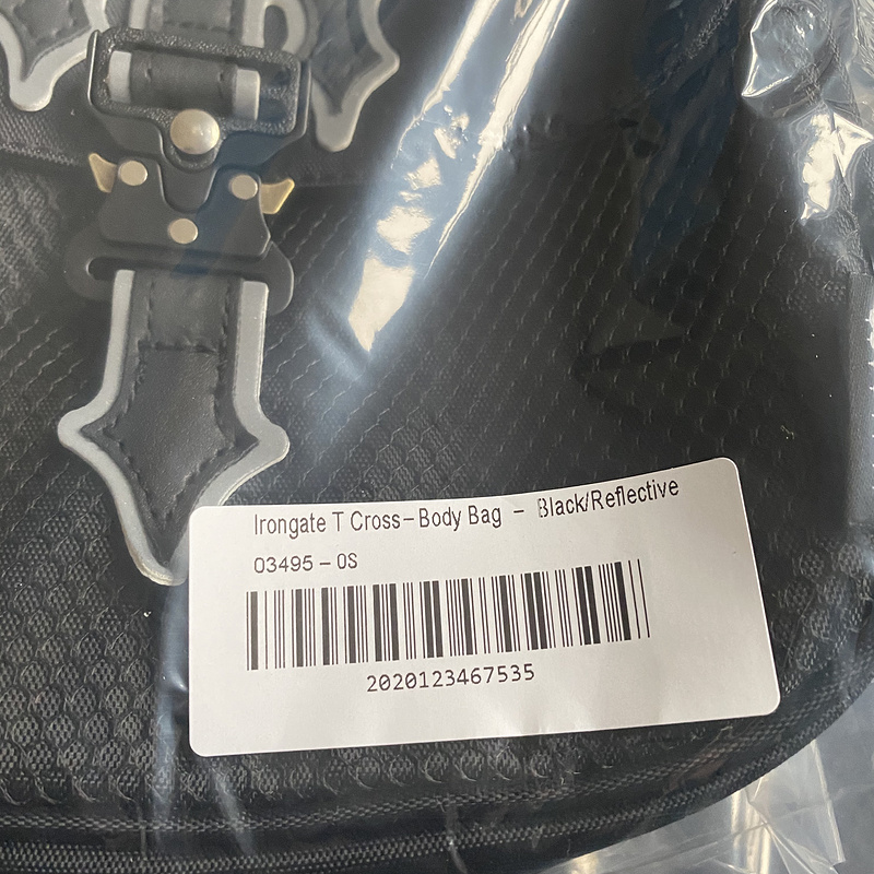 76¥ IRONGATE T CROSS-BODY BAG - BLACK/REFLECTIVE | Yupoo - Image 6