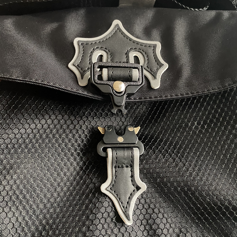76¥ IRONGATE T CROSS-BODY BAG - BLACK/REFLECTIVE | Yupoo - Image 13