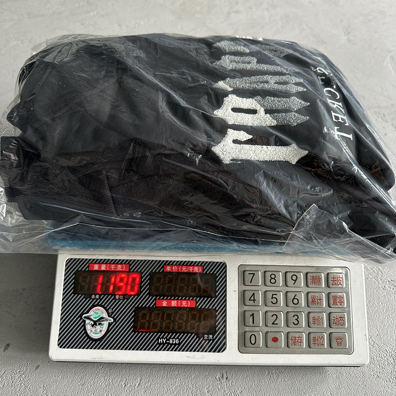 266¥ decdoded chenille 2.0 hooded tracksuit-black/purple | Yupoo - Image 3