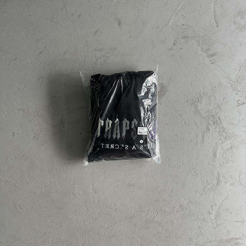 266¥ decdoded chenille 2.0 hooded tracksuit-black/purple | Yupoo - Image 4
