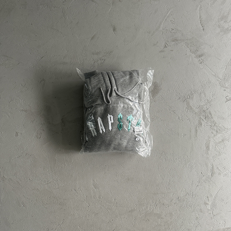 252¥ irongate chenille arch hoodie tracksuit  Grey/sea blue | Yupoo - Image 4