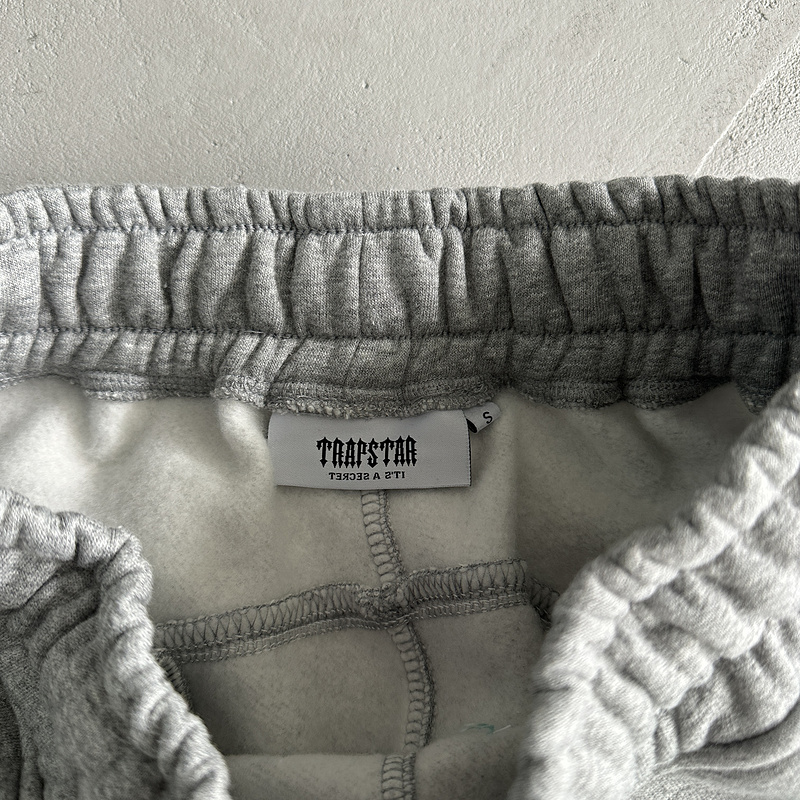 252¥ irongate chenille arch hoodie tracksuit  Grey/sea blue | Yupoo - Image 24