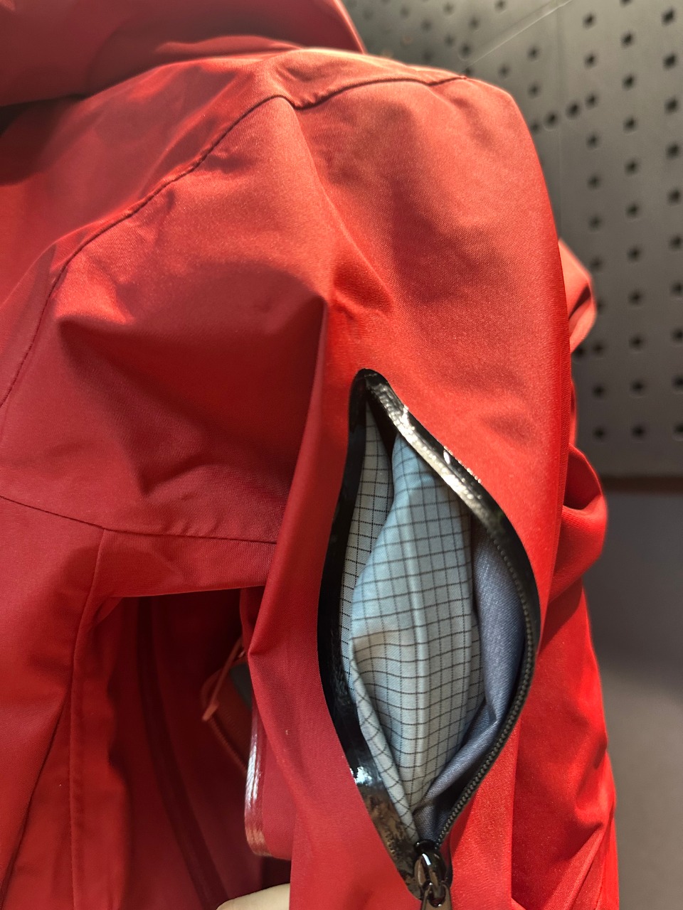 SV7-Red - Image 2