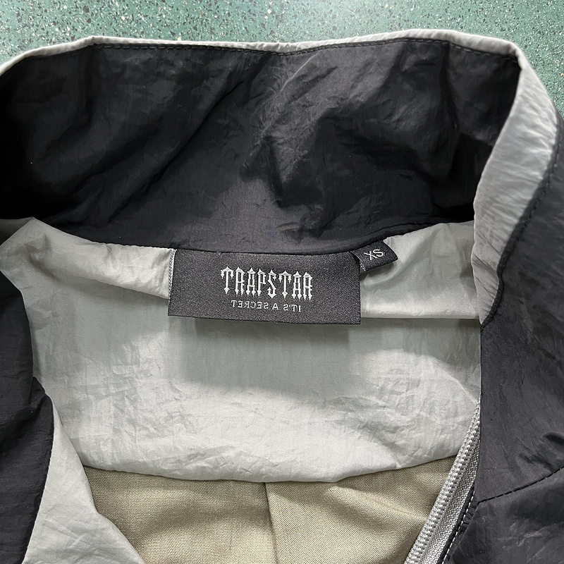 252¥ Irongate t shellsuit-cery/black crey | Yupoo - Image 11
