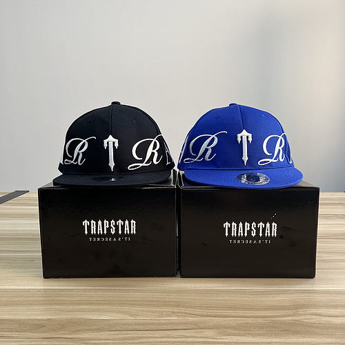 45¥ script hat  10¥Box 