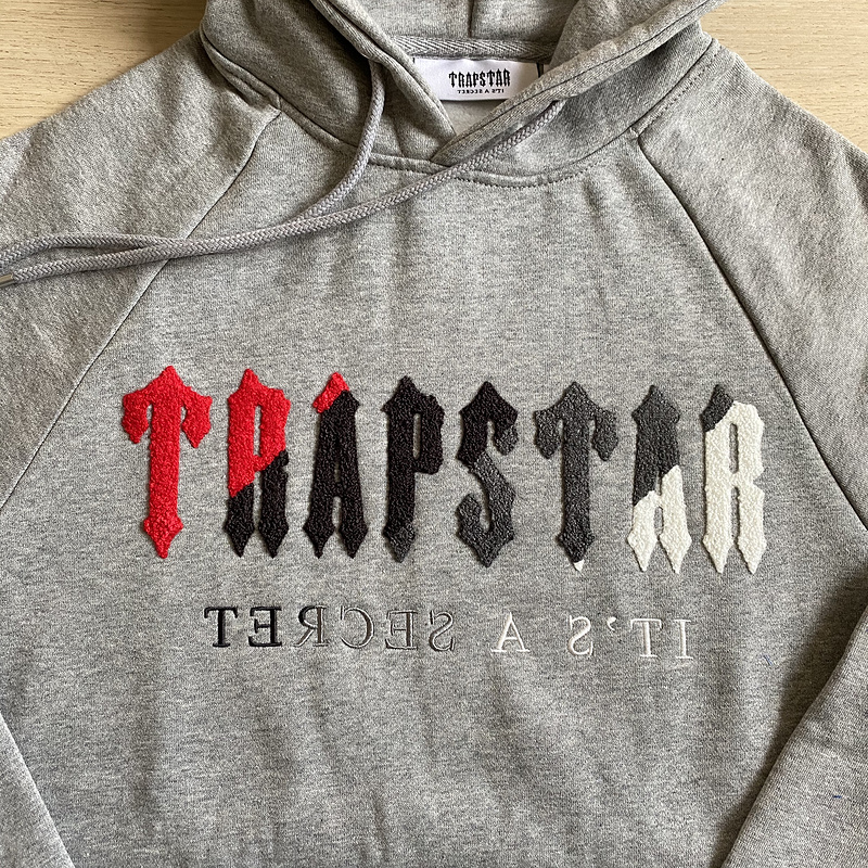 252¥  Trapstar Chenille Decoded Hooded Tracksuit | Yupoo - Image 18