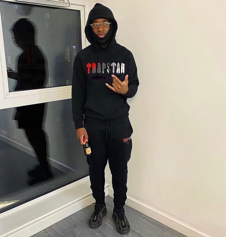252¥  Trapstar Chenille Decoded Hooded Tracksuit | Yupoo - Image 42