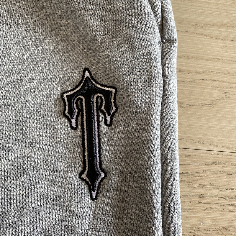 266¥ V-Stripe Hooded Tracksuit | Yupoo - Image 17