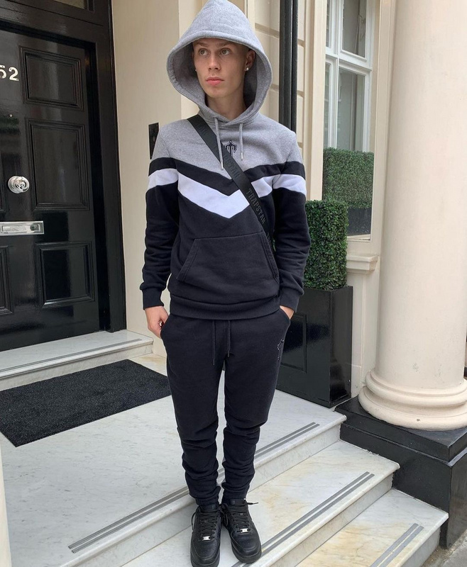 266¥ V-Stripe Hooded Tracksuit | Yupoo - Image 56
