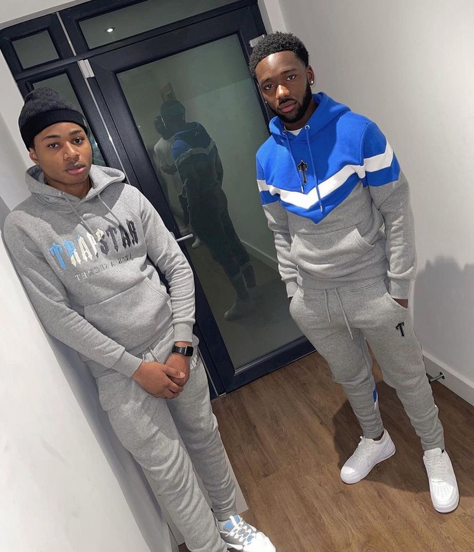 266¥ V-Stripe Hooded Tracksuit | Yupoo - Image 65