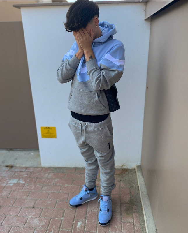 266¥ V-Stripe Hooded Tracksuit | Yupoo - Image 66