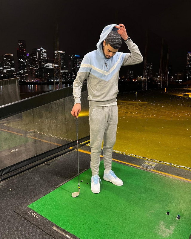 266¥ V-Stripe Hooded Tracksuit | Yupoo - Image 72