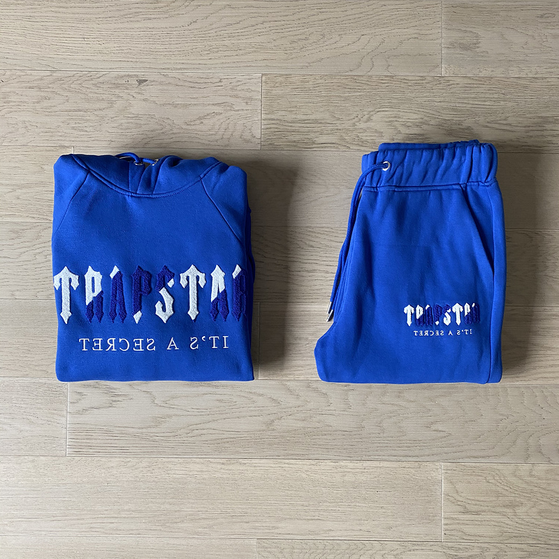 252 ¥ CHENILLE DECODED HOODED TRACKSUIT - DAZZLING BLUE/WHITE | Yupoo - Image 3