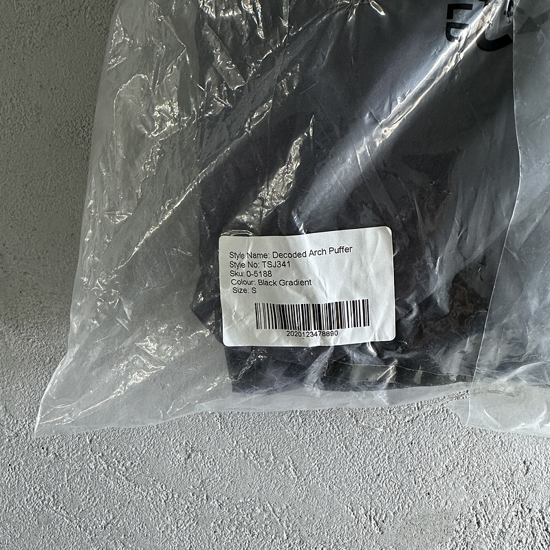 293¥ decoded arch puffer-black gradient | Yupoo - Image 5