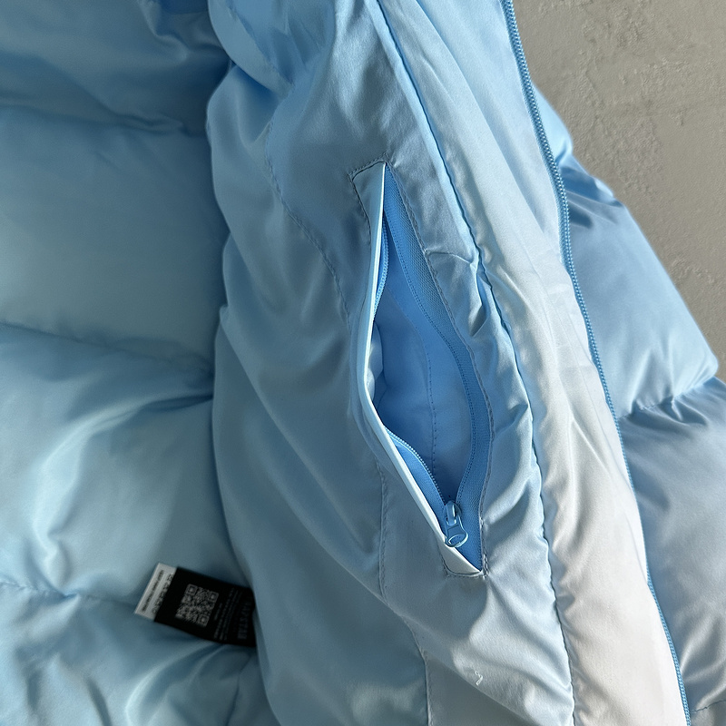 279¥ Decoded 2.0 Hooded Puffer Cashmere Blue Gradient Jacket | Yupoo - Image 14