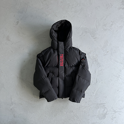 293¥ decoded 2022 hooded puffer-black/red 