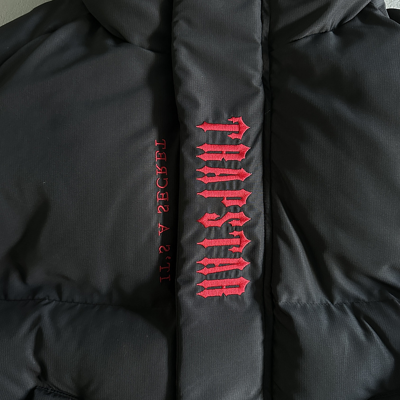 293¥ decoded 2022 hooded puffer-black/red | Yupoo - Image 8