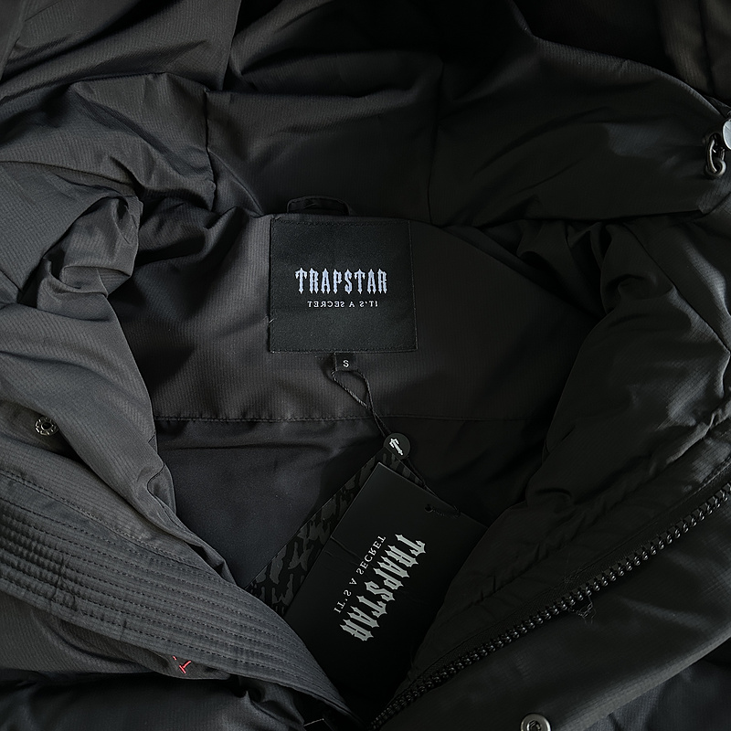 293¥ decoded 2022 hooded puffer-black/red | Yupoo - Image 12