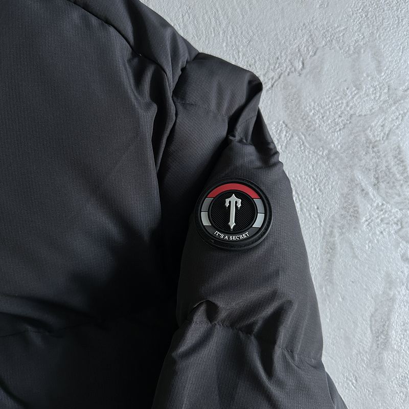 293¥ decoded 2022 hooded puffer-black/red | Yupoo - Image 13
