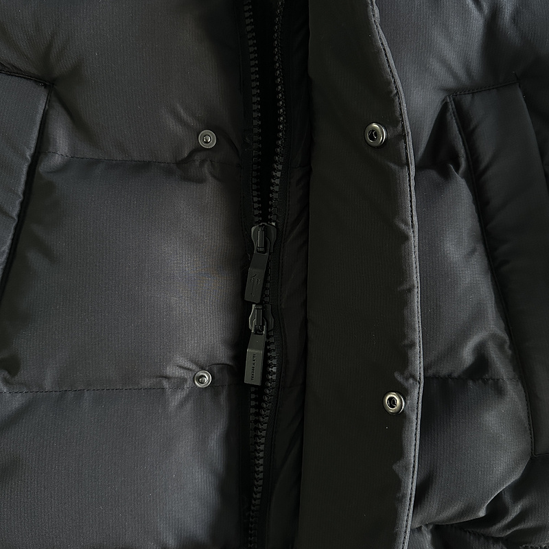 293¥ decoded 2022 hooded puffer-black/red | Yupoo - Image 17