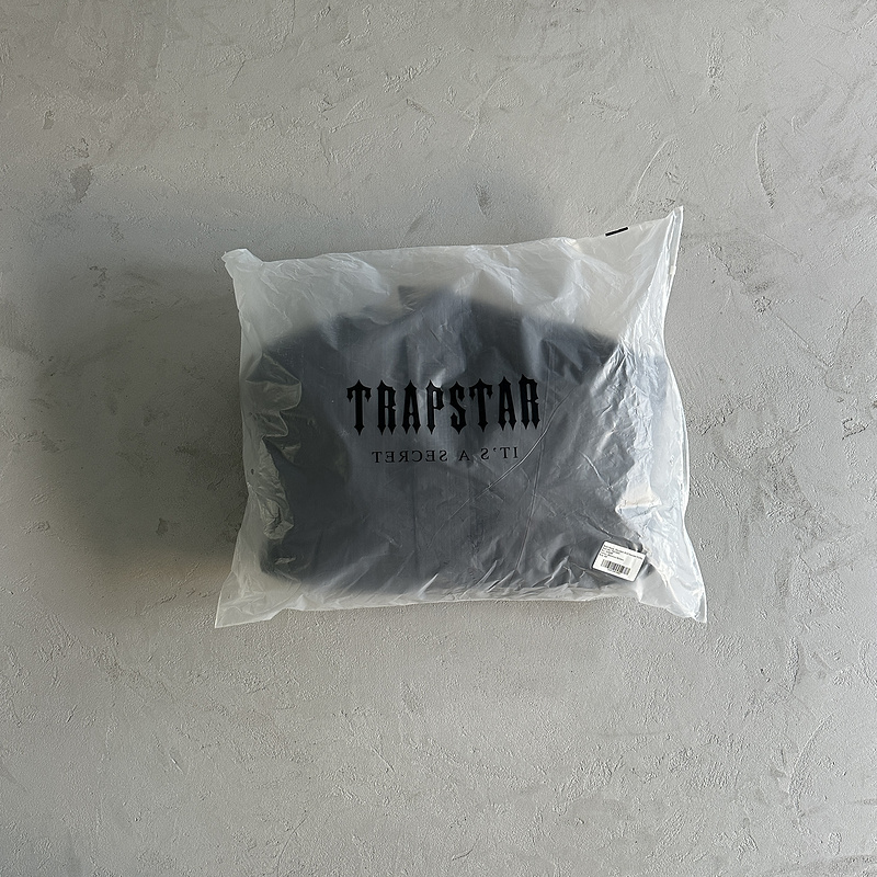293¥ Decoded 2022 Hooded Puffer - dark | Yupoo - Image 4