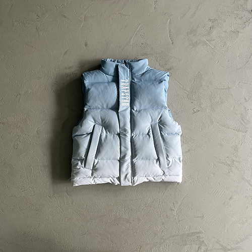 199¥ decoded gilet-light blue gradient 