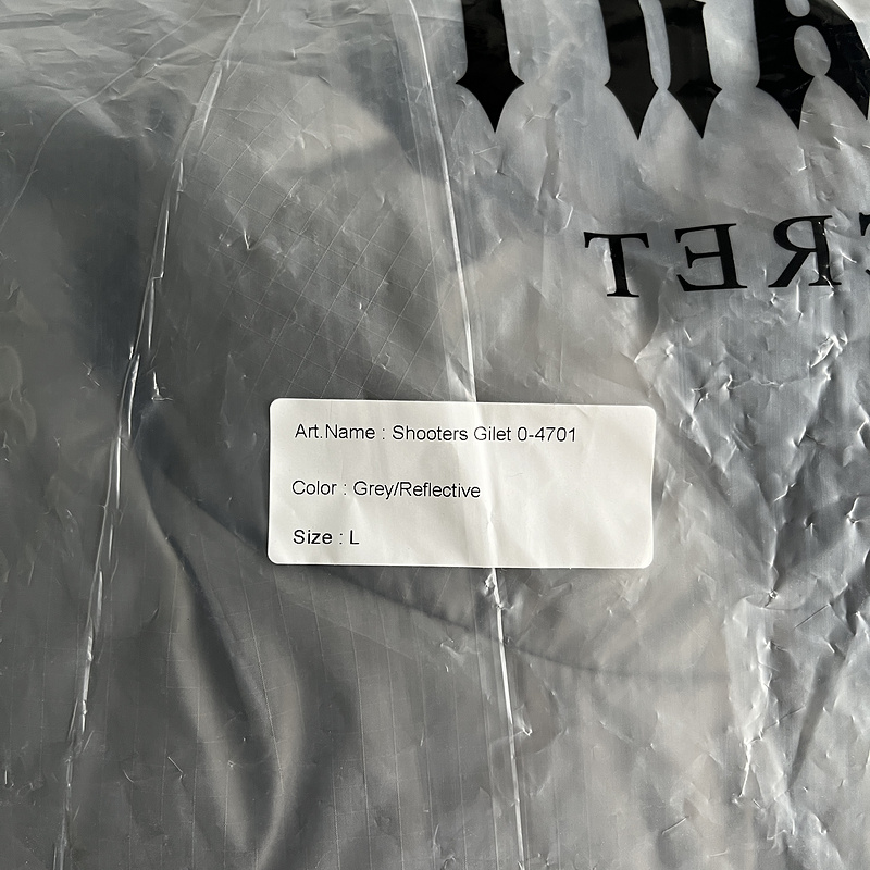 199¥ shooters gilet-grey/reflective | Yupoo - Image 5