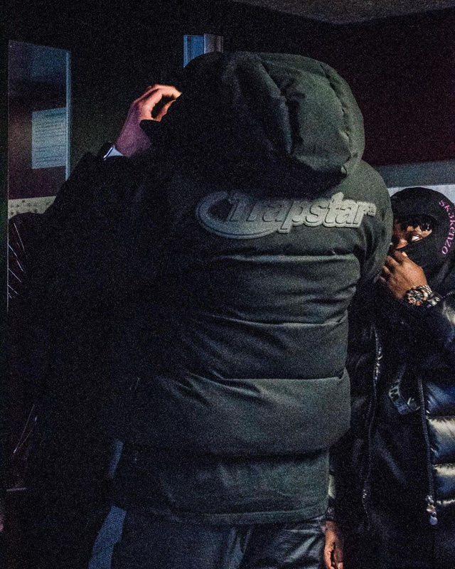 279¥ HYPERDRIVE TECHNICAL PUFFER-BLACK EDITION | Yupoo - Image 29