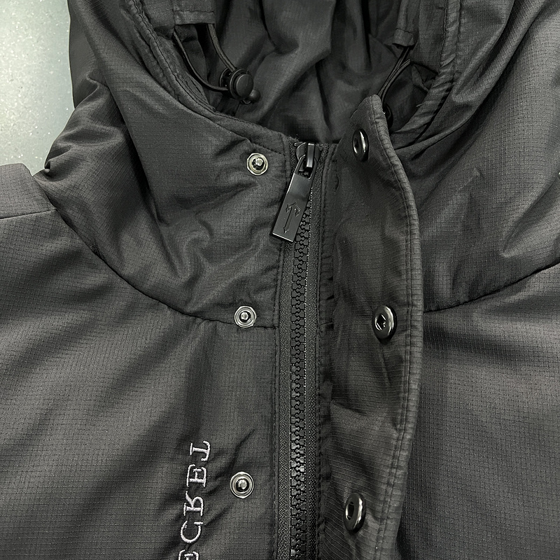 266¥ WOMEN'S DECODED HOODED PUFFER 2.0 JACKET - BLACK | Yupoo - Image 8