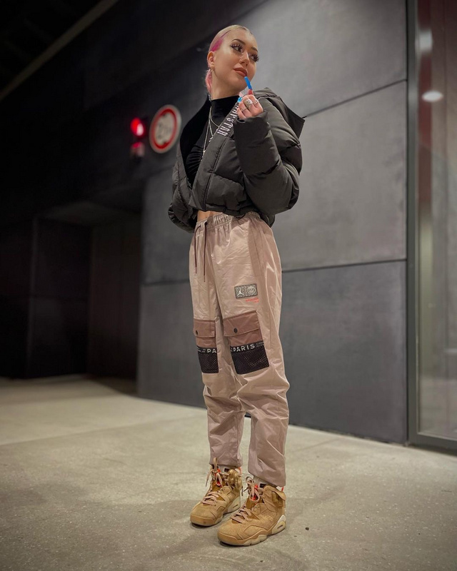 266¥ WOMEN'S DECODED HOODED PUFFER 2.0 JACKET - BLACK | Yupoo - Image 33
