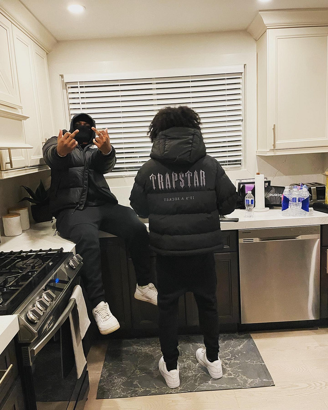 293¥ DECODED HOODED PUFFER 2.0 JACKET - BLACK | Yupoo - Image 35