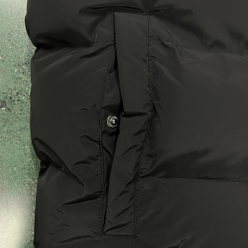 293¥ TRIPLE BLACK HYPERDRIVE DETACHABLE HOOD PUFFER JACKET | Yupoo - Image 12