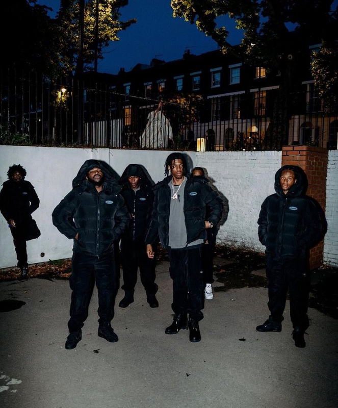 293¥ TRIPLE BLACK HYPERDRIVE DETACHABLE HOOD PUFFER JACKET | Yupoo - Image 23