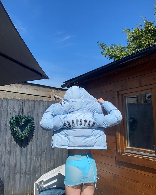 252¥ womens irongate detachable hooded puffer - baby blue | Yupoo - Image 23