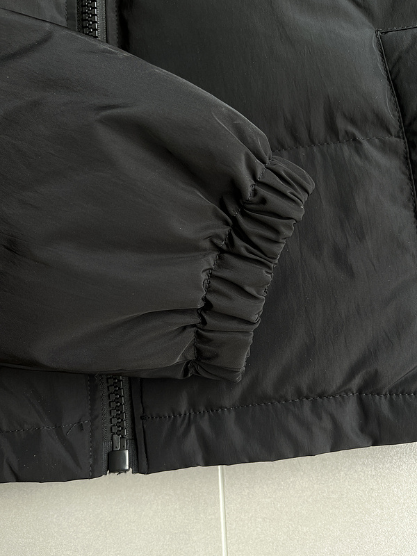 252¥ womens irongate detachable hooded puffer - black | Yupoo - Image 12