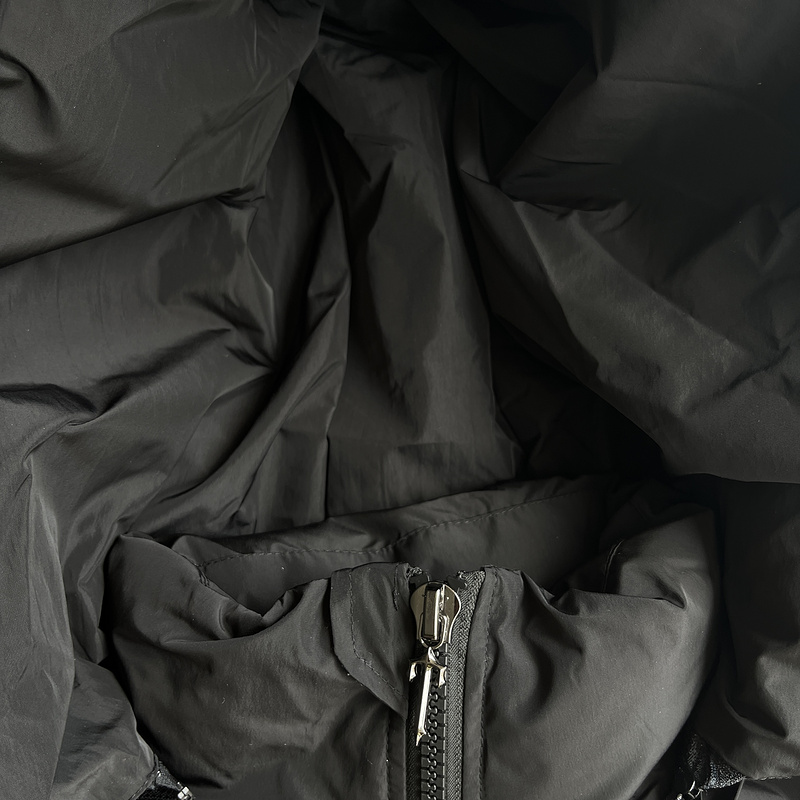 252¥ womens irongate detachable hooded puffer - black | Yupoo - Image 14