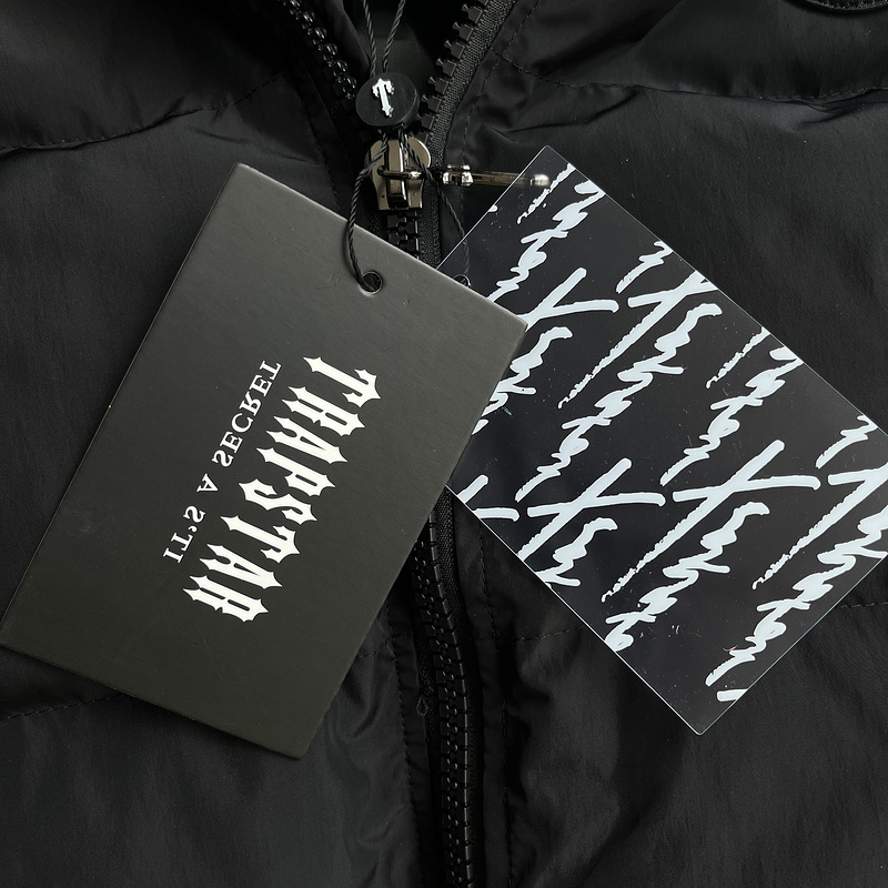 252¥ womens irongate detachable hooded puffer - black | Yupoo - Image 15