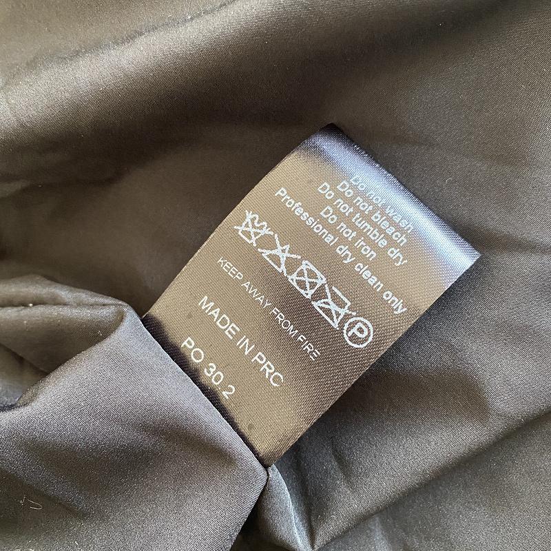279¥   AW20 IRONGATE Hooded Quilted | Yupoo - Image 17