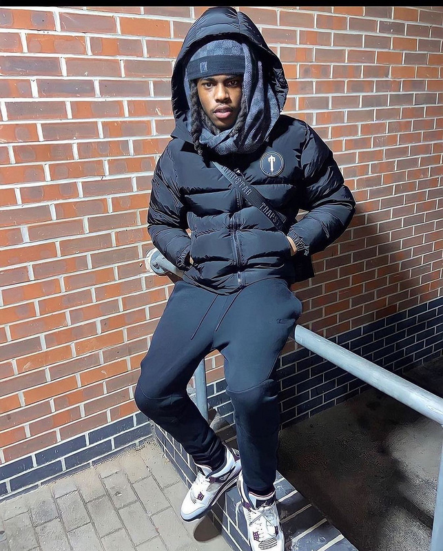 279¥   AW20 IRONGATE Hooded Quilted | Yupoo - Image 28