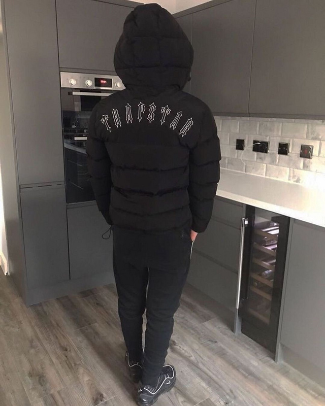 279¥   AW20 IRONGATE Hooded Quilted | Yupoo - Image 38