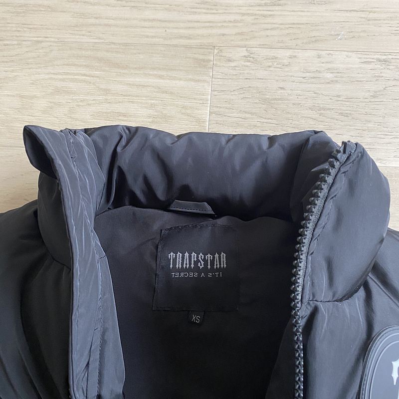 193¥ T Badge Gilet | Yupoo - Image 9