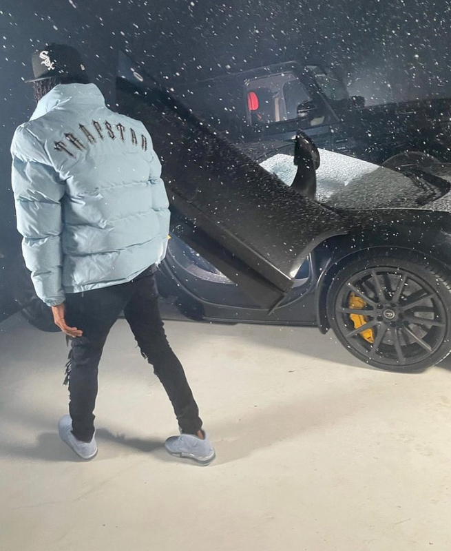 293¥  DETACHABLE HOODED PUFFER JACKET - ICE BLUE | Yupoo - Image 29