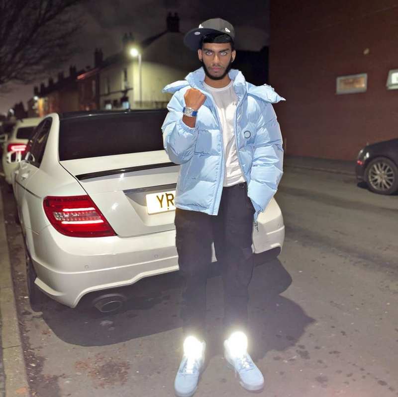 293¥  DETACHABLE HOODED PUFFER JACKET - ICE BLUE | Yupoo - Image 32