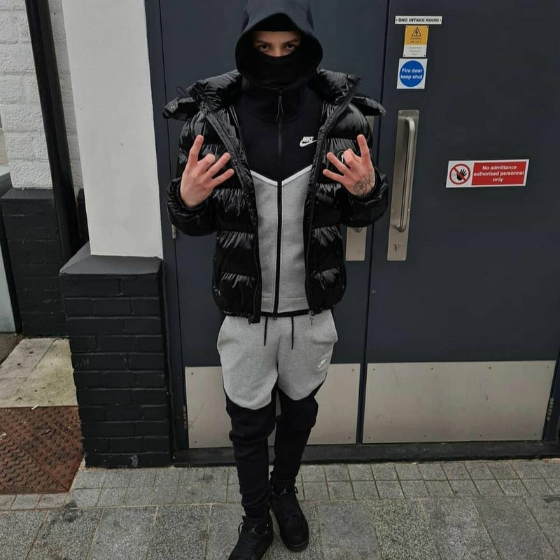 293¥  Shiny Black Irongate Jacket Detachable Hood | Yupoo - Image 32