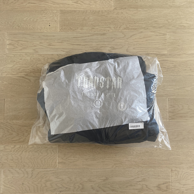 293¥ Black Irongate Jacket Detachable Hood | Yupoo - Image 3