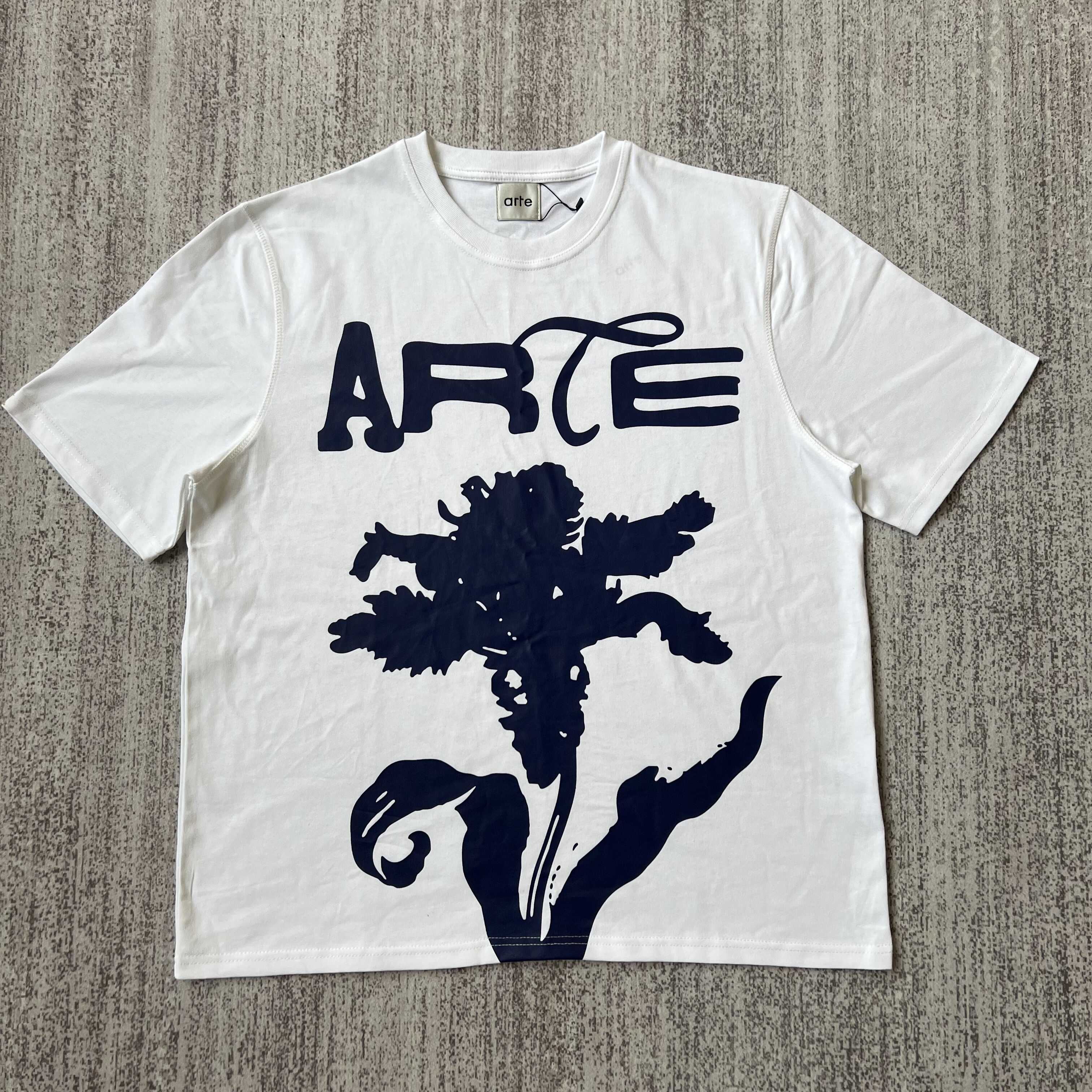 Arte Antwerp Men's white cotton big Arte Antwerp Men's white cotton big flower T-shirtT-shirt
