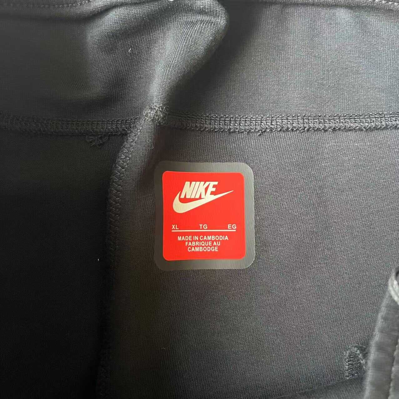 NIKE&SYNA TRACKSUIT - Image 17